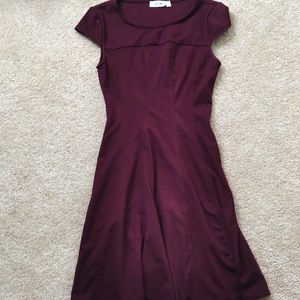 Like New Burgundy RD Style XS Short Sleeve Fit and Flare Dress